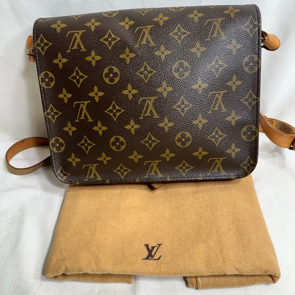 Louis Vuitton Crossbody Bag - Picture 2 of 11